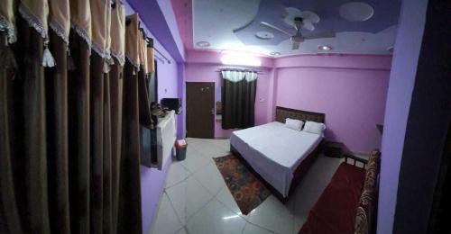 Modinagar Hotel | OYO Ramnagar Hotel