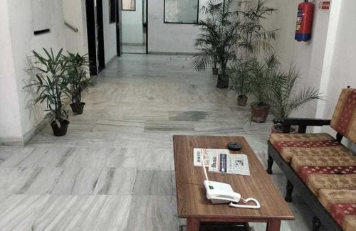 Rohtak Hotel | OYO Rohtak Guest House