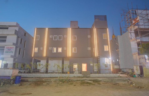 Thoraipakkam Hotel | OYO Townhouse 1012 G-Cloud