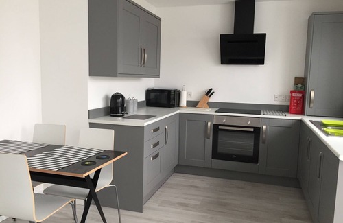 Swalecliffe House | OYSTER BEACH COTTAGE - NEWLY REFURBISHED - 2 Bed Holiday Home