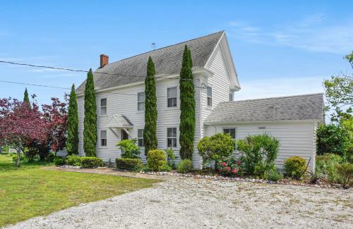 Deep Hole House | Oyster Catcher - Pet friendly & deep water access!