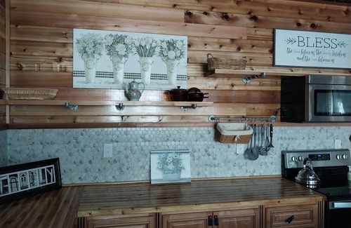 Licking House | Ozark Lodge-Spacious Stay adjacent to Ozark Retreat
