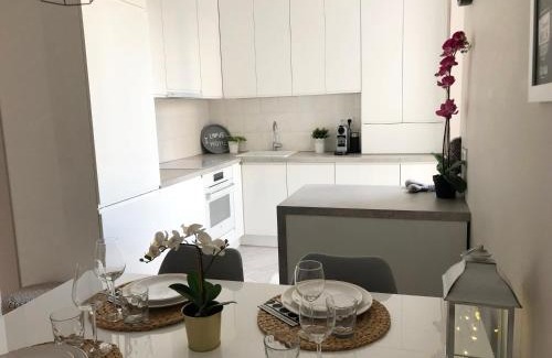 Kolo Apartment | Ozarowska 77 - 1BR by Homeprime