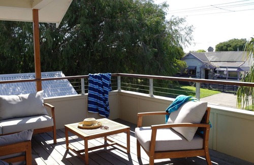 Barwon Heads Apartment | Ozone Studio - The Couple's Retreat