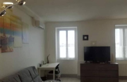 Fourchambault Apartment | Pégase Classé 3 Animaux Bienvenus, Supermarché à Côté, Terrasse Privée