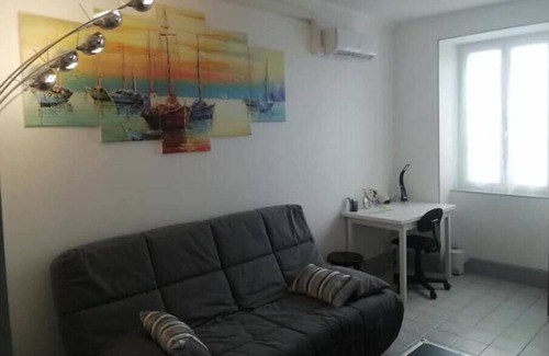 Fourchambault Apartment | Pégase Classé 3 Animaux Bienvenus, Supermarché à Côté, Terrasse Privée