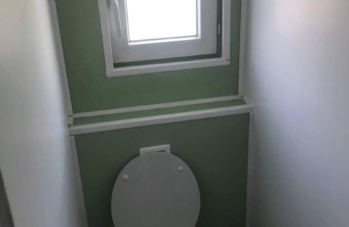 Castelsarrasin Boat Rental | Péniche à quai avec terrassennProche du cloitre de MOISSACn