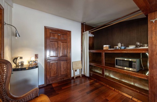 Stanardsville Apartment | P · Suite Pea at White Lotus Eco Spa Retreat