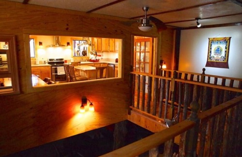 Stanardsville Apartment | P · Suite Pea at White Lotus Eco Spa Retreat