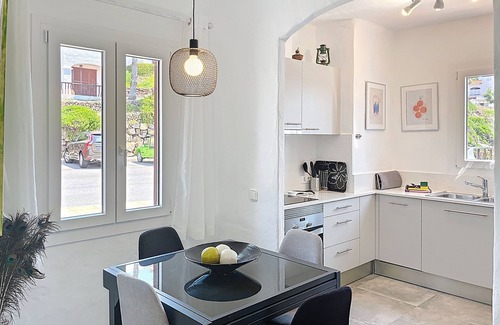 Platges de Fornells Apartment | P107-Apartment-Beach view-Private Bathroom