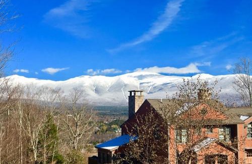 Bethlehem Villa | P5 Ski-in Ski-out rare find Presidential View single family with garage pool table ping pong