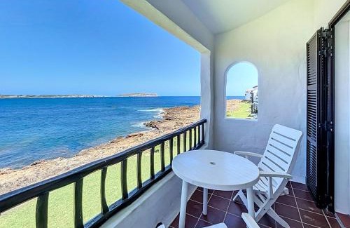 Platges de Fornells Apartment | P98 - Bonito apartamento sobre el mar