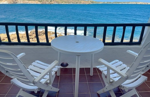 Platges de Fornells Apartment | P98 - Nice flat on the sea