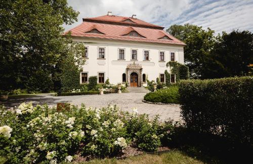 Wolow Hotel | Pałac Mojęcice