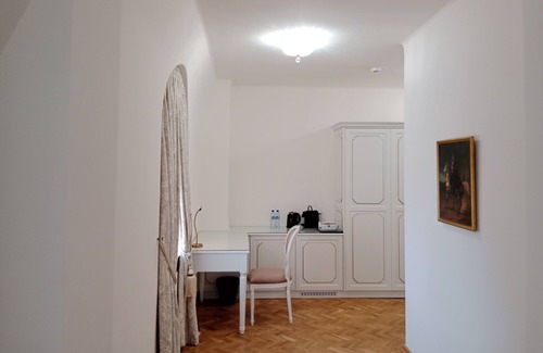 Staszow Other | Pałac w Kurozwękach