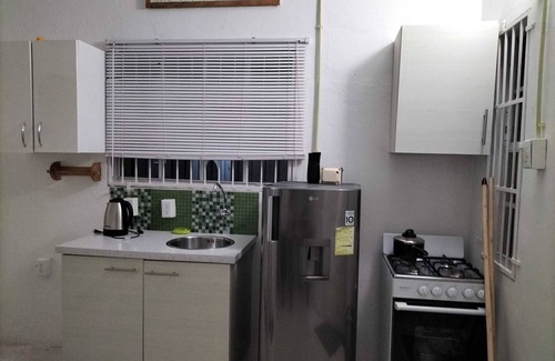 Marie Pampoen Apartment | PACCS APT #4: Practical, Affordable, Clean, Central & Simple 1bedroom appartment