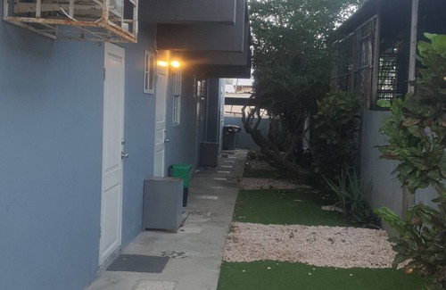 Marie Pampoen Apartment | PACCS APT #4: Practical, Affordable, Clean, Central & Simple 1bedroom appartment
