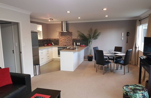 Papamoa Beach Apartment | Pacific Palms Resort