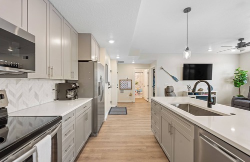 St. George Condo | Paddle Away: Desert Color Lagoon + Beaches