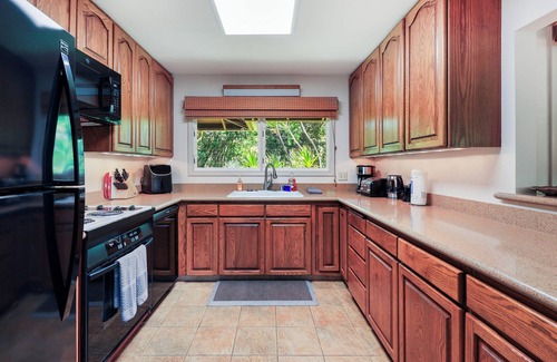 Wainiha House | Paddle to the Beach from a Private Family Retreat-A/C-Central to Hanalei & Ke'e