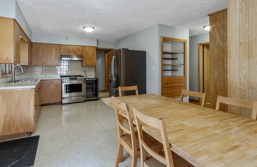 Paddock Lake House | Paddock Lakeside Retreat