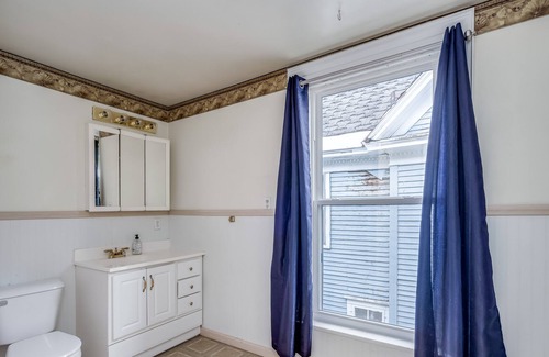 Watertown House | Paddock Street Executive home