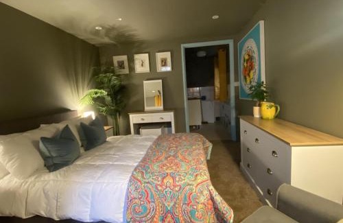 Tavistock Apartment | Paddons Lodge