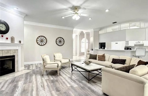 Summerfield House | Padua Stables house for family, 4BR/3BR Sleep 15