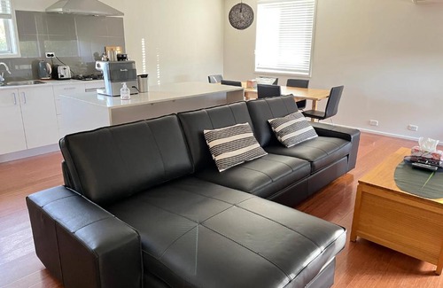 Page House | Page 3BR House, Free WiFi, Netflix, Parking