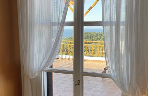 Alonissos Villa | PAGGIRI HOUSE ON ALONISSOS ISLAND. TRANQUIL SURROUNDINGS WITH SPECTACULAR VIEWS