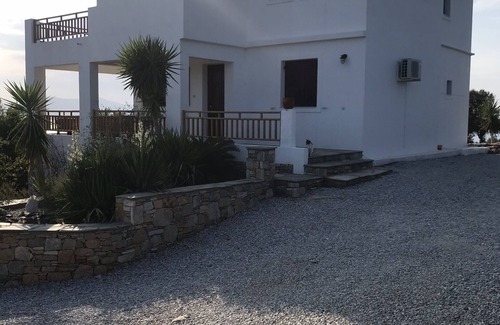 Alonissos Villa | PAGGIRI HOUSE ON ALONISSOS ISLAND. TRANQUIL SURROUNDINGS WITH SPECTACULAR VIEWS