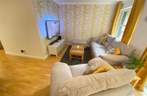 Paisley Apartment | Paisley Central Apartment