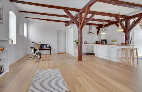 Lokken Apartment | Pakhuset