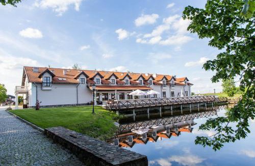 Mortegi Hotel | Palac Mortegi Hotel & SPA- Restauracja Szlachecka, SPA, Basen, Sauny, Jazda Konna, Mini Zoo- Luksus, Relaks i Przyroda w jednym!