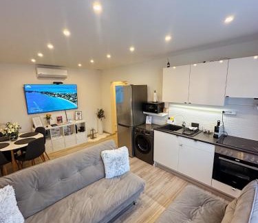 Szekesfehervar Apartment | Palace City Apartman,T13, AC, Klima