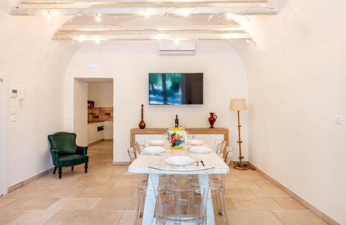 Bisceglie Villa | Palazzo Biscilia with private pool - Happy Rentals