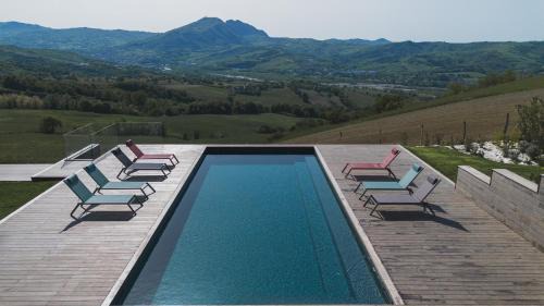 San Leo Villa | Palazzo Serre - Natura & Piscina