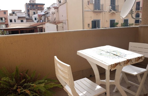 Palermo House | Palermo old style - apartment with elevator and terrace in the center