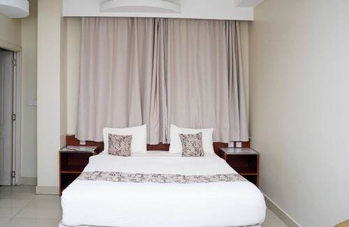 Al Maabilah Hotel | Palette Muscat Al Bayrahaa