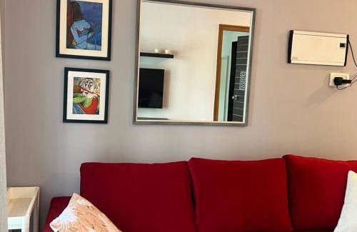 Khar Apartment | Pali Carters Building 102, 20th Road, Khar West by Connekt Homes