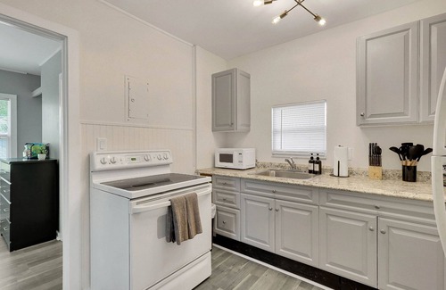 Palm Beach - West Palm Beach Cottage | Palm Beach Bungalow Getaway