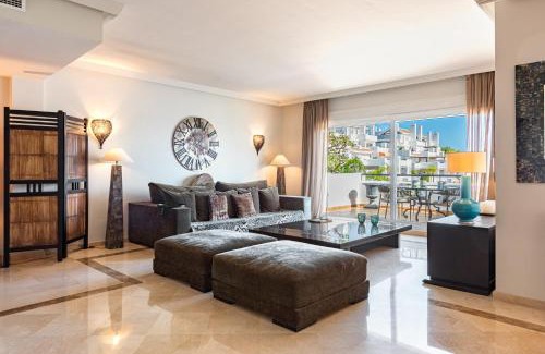 Marbella House | Palm Beach Frontline Penthouse