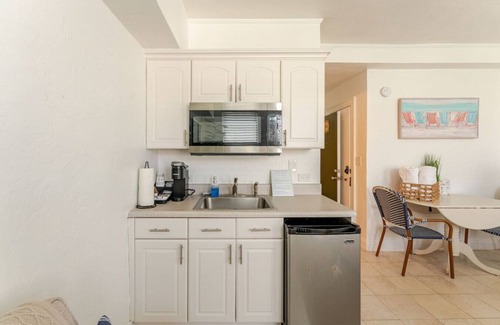 Palm Beach - West Palm Beach Condo | Palm Beach Island Pool Studio 3 Blocks to Beach!