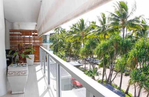 Palm Cove Apartment | Palm Cove Penthouse Ocean Front