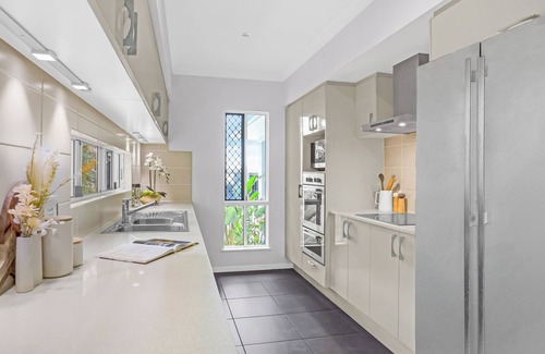 Palm Cove Hotel | Palm Cove Studio Apartments