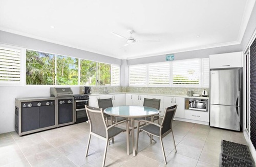 Palm Cove Hotel | Palm Cove Studio Apartments