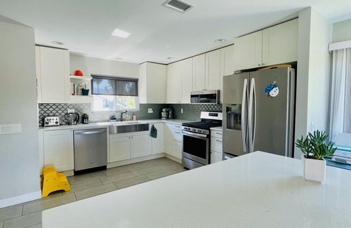 Palm Desert House | Palm Desert Dream Getaway perfect for remote work or fun filled vacation