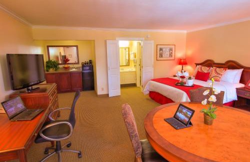 Thousand Oaks Hotel | Palm Garden Hotel