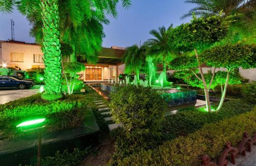 Delhi Hotel | Palm Green Hotel & Resorts