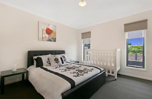 Dromana House | Palm Grove Beach House Dromana
